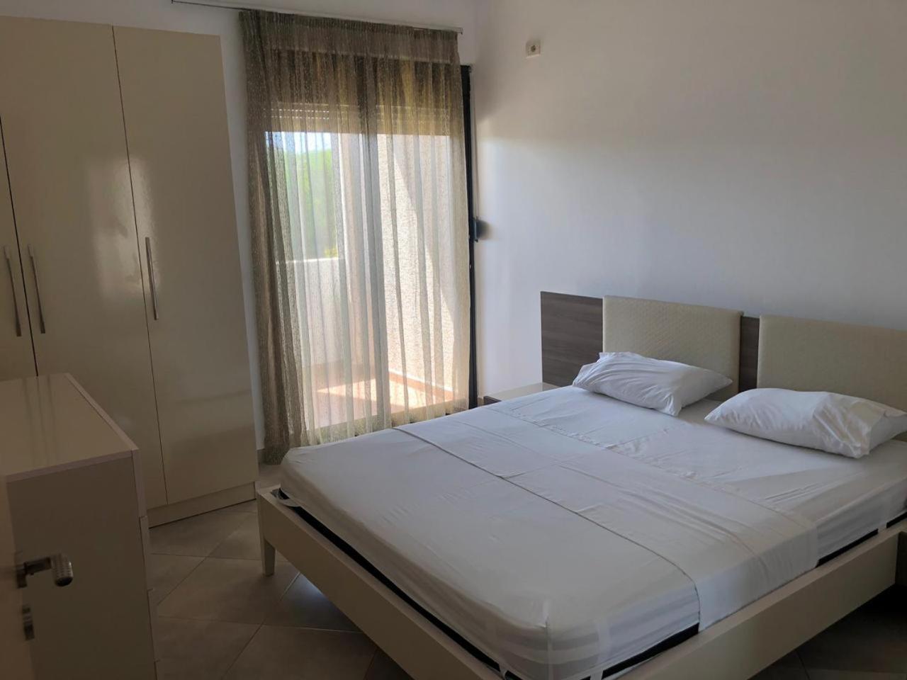 Hotel Fish Land Plazhi San Pietro Luaran gambar