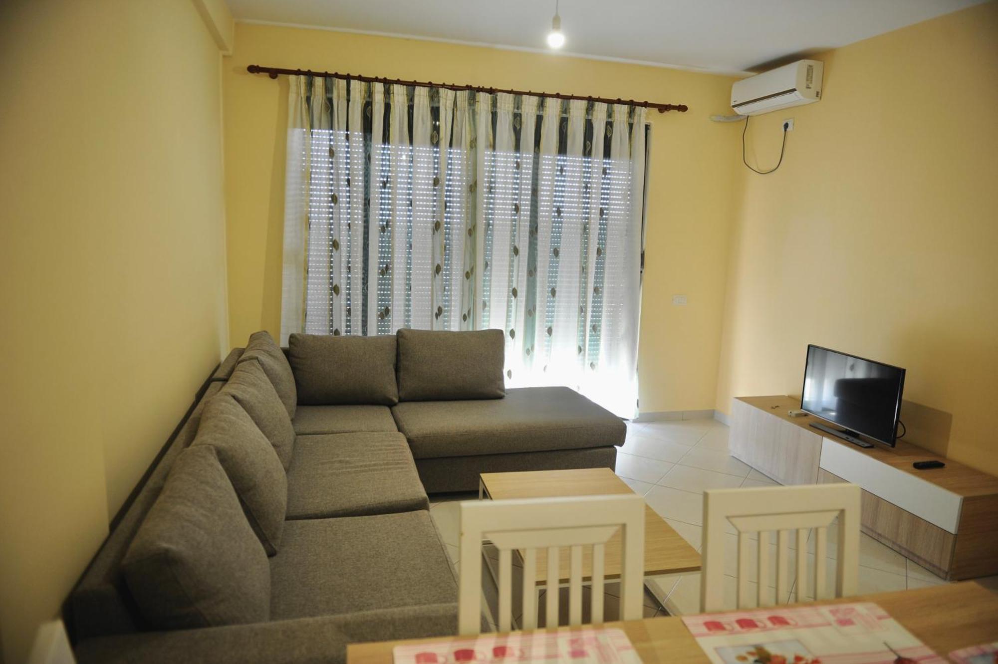 Hotel Fish Land Plazhi San Pietro Luaran gambar