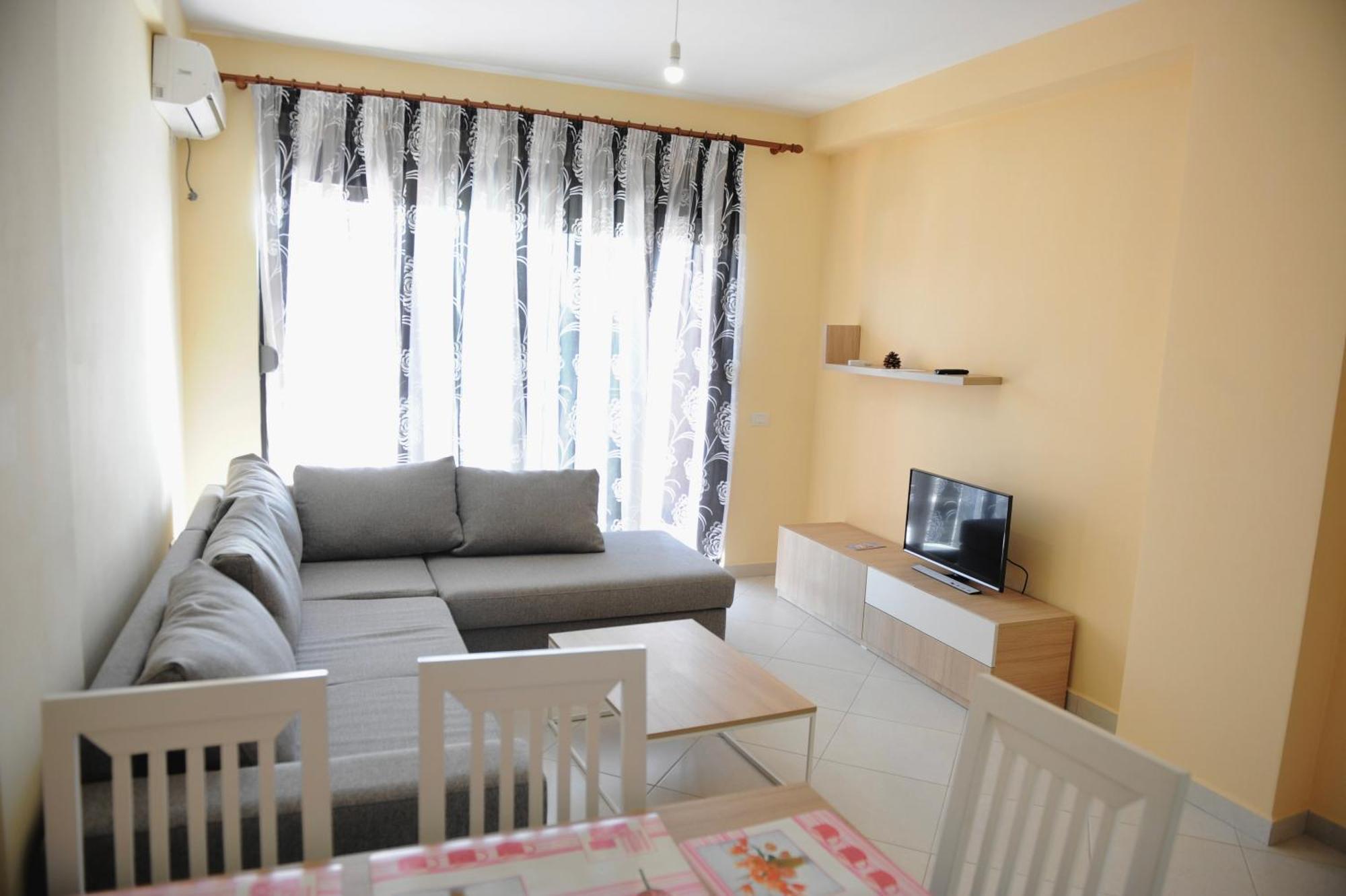 Hotel Fish Land Plazhi San Pietro Luaran gambar