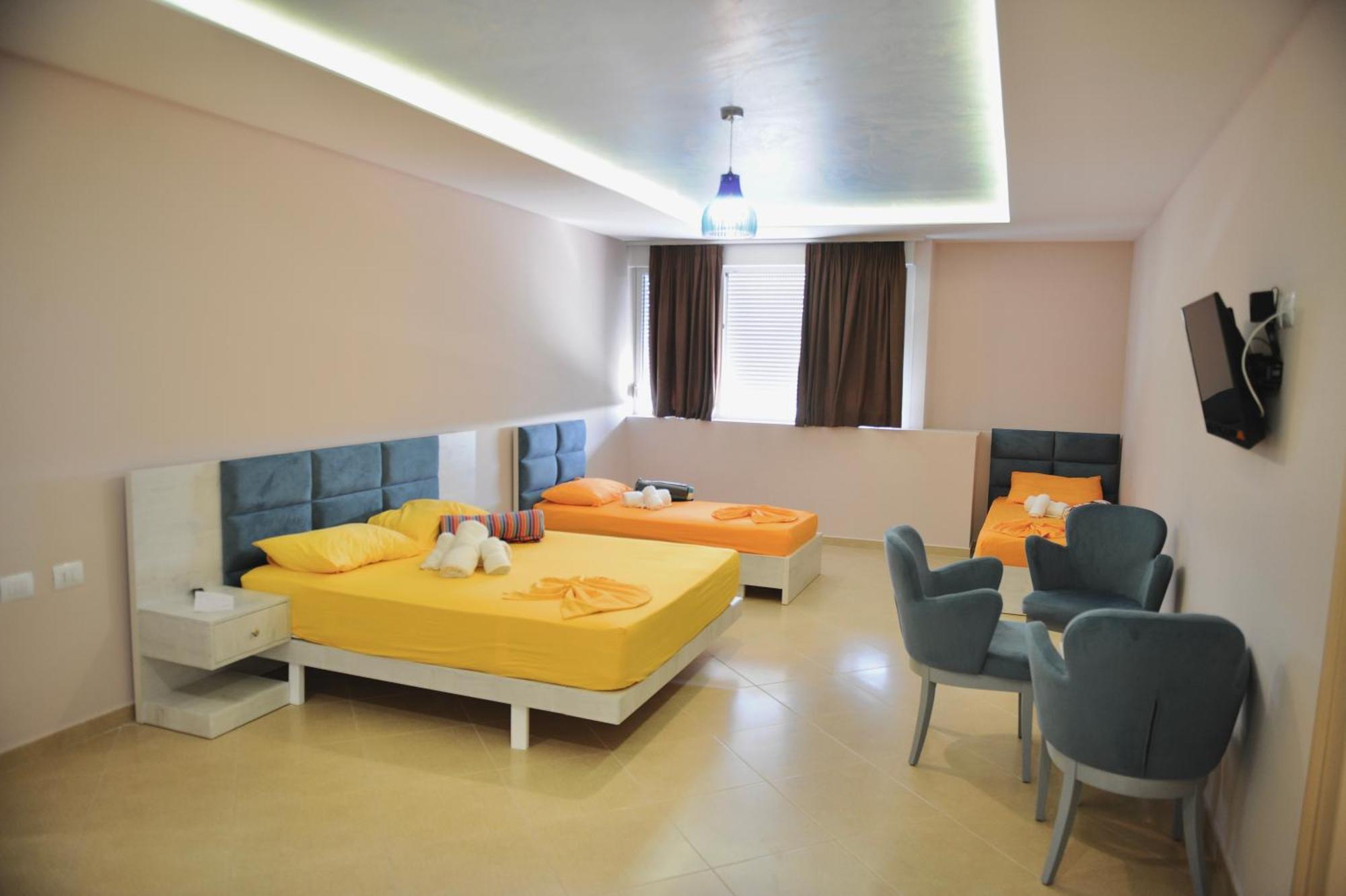 Hotel Fish Land Plazhi San Pietro Luaran gambar