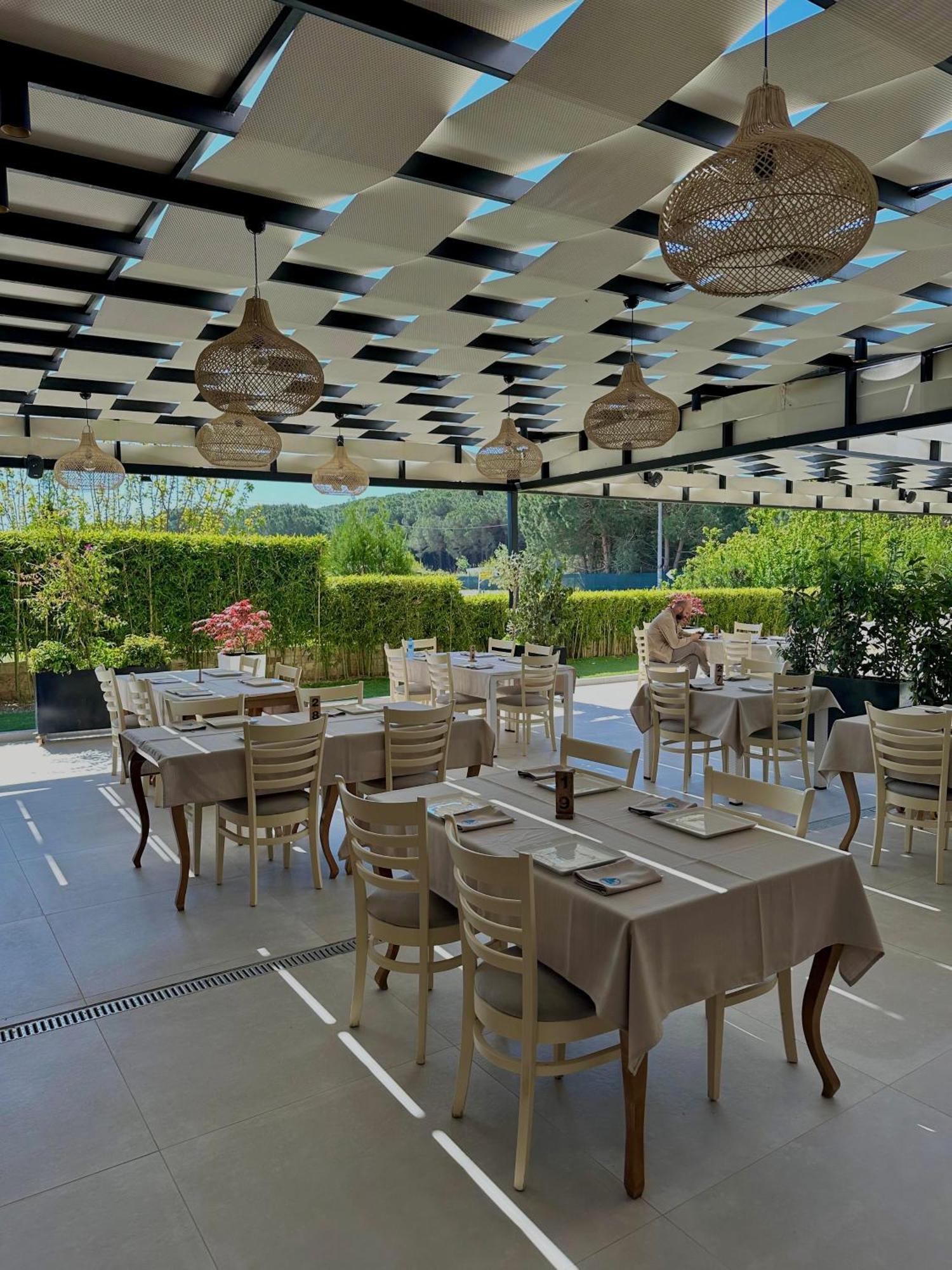 Hotel Fish Land Plazhi San Pietro Luaran gambar