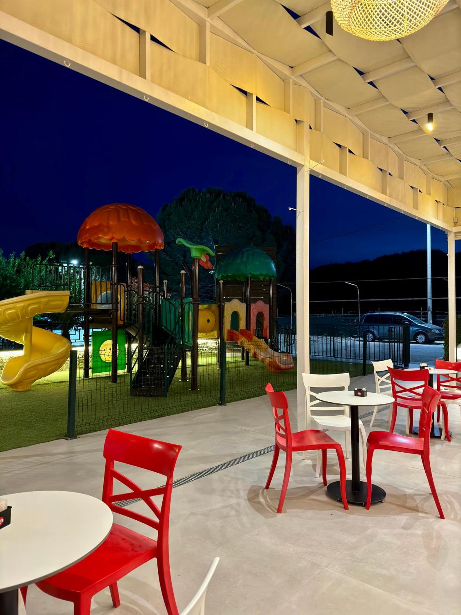 Hotel Fish Land Plazhi San Pietro Luaran gambar
