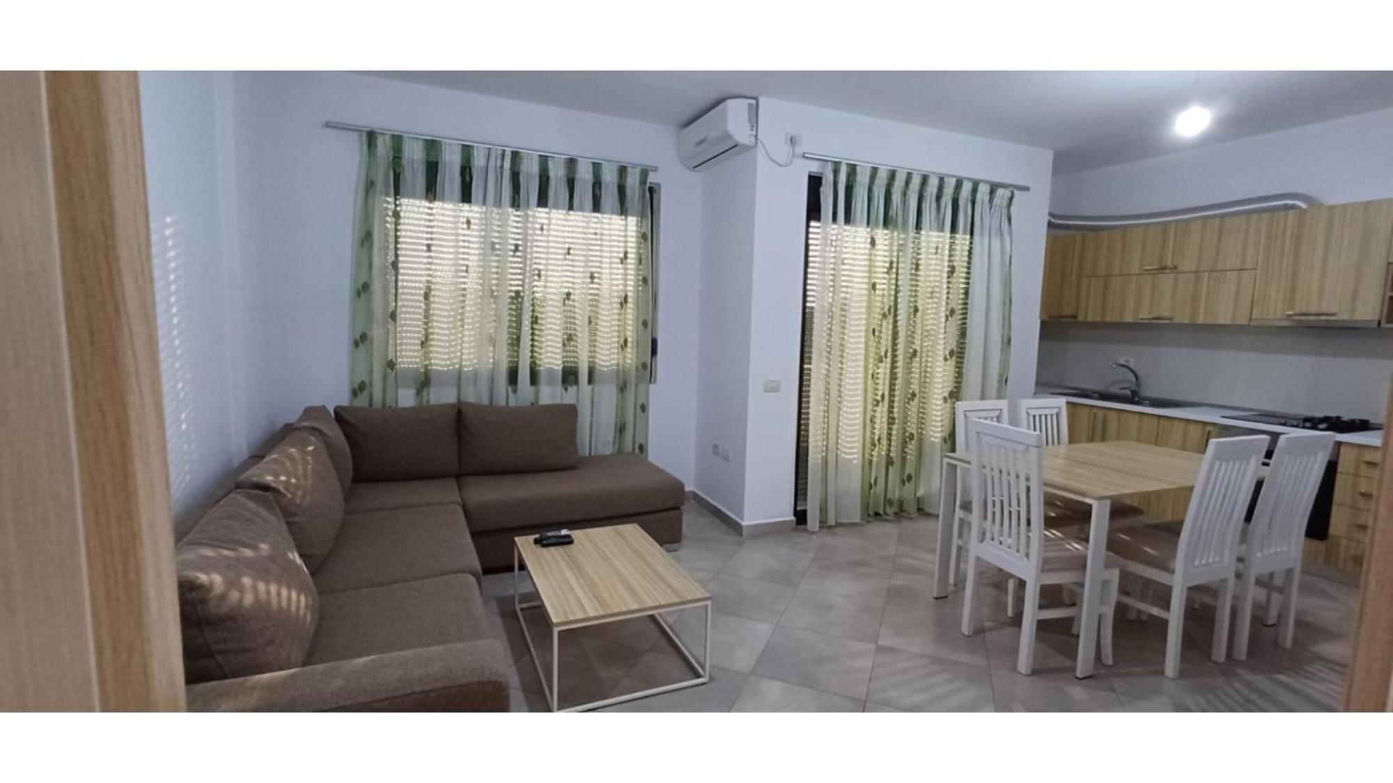 Hotel Fish Land Plazhi San Pietro Luaran gambar