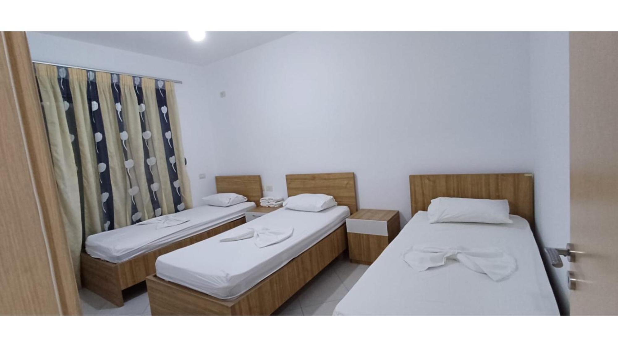 Hotel Fish Land Plazhi San Pietro Luaran gambar