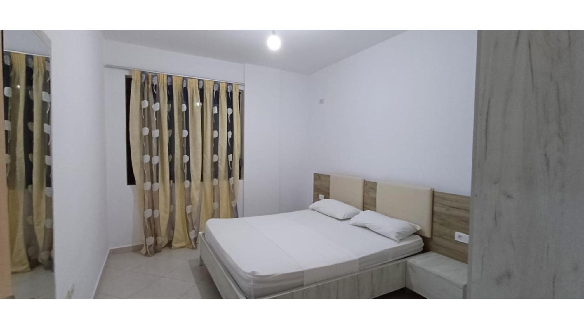Hotel Fish Land Plazhi San Pietro Luaran gambar