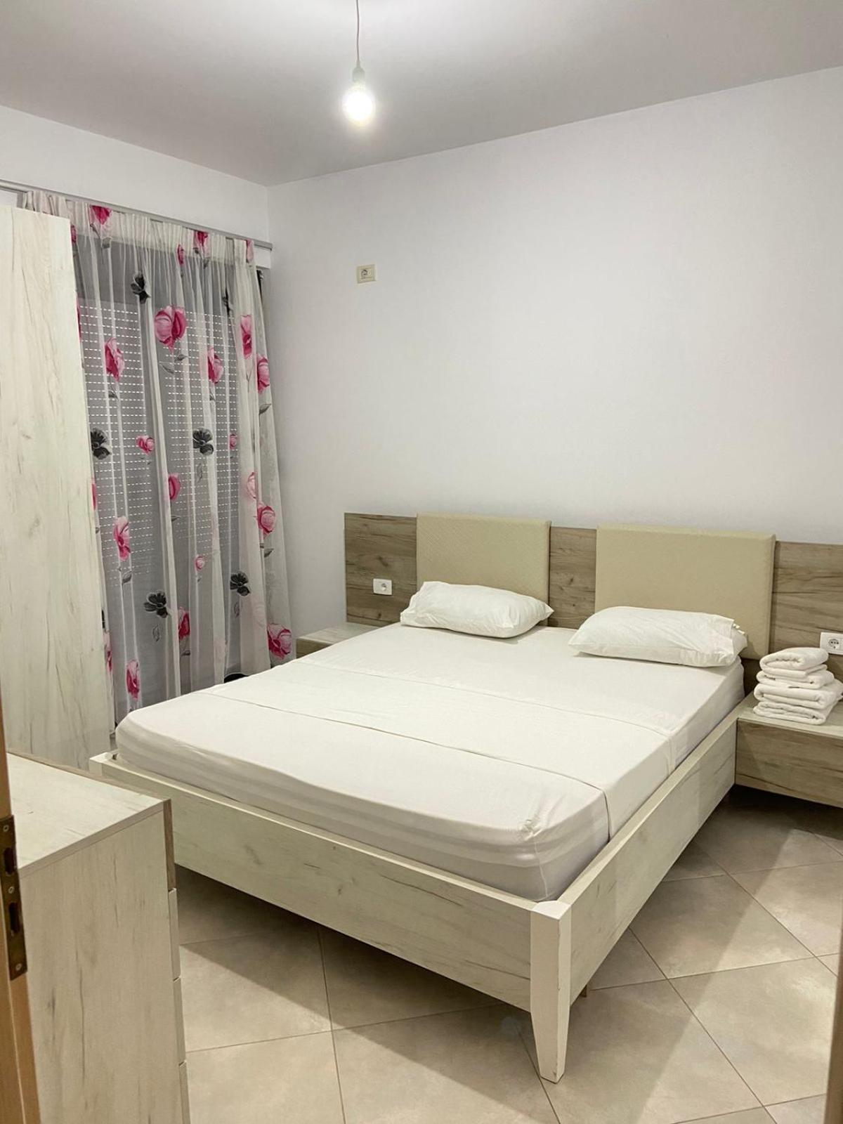 Hotel Fish Land Plazhi San Pietro Luaran gambar